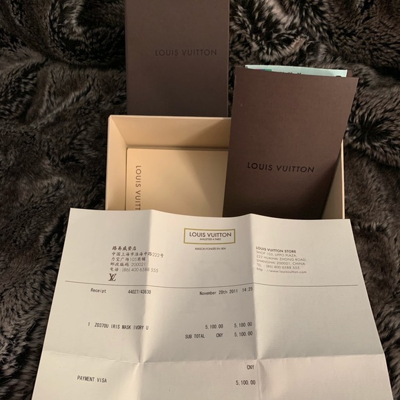 Louis Vuitton Sunglasses- Iris Mask Ivory - Picture 2 of 5